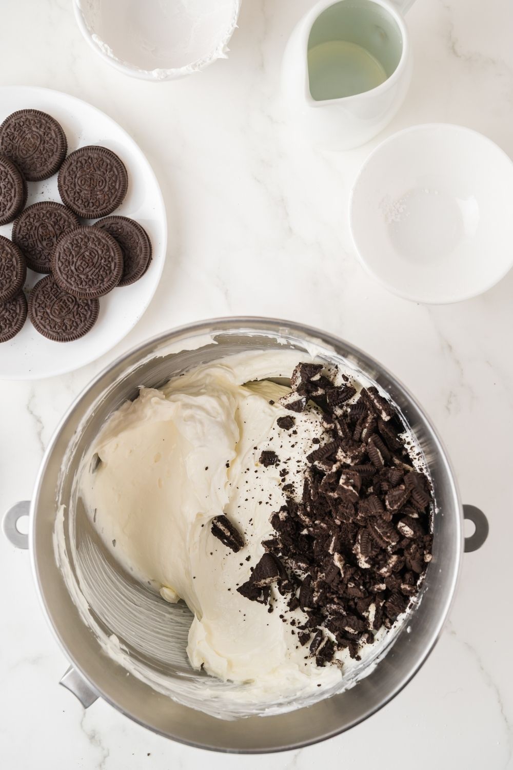 Oreo No Bake Cheesecake Bars