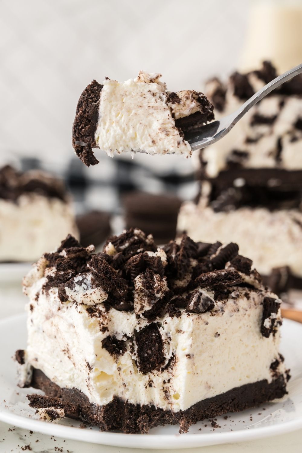 Oreo No Bake Cheesecake Bars