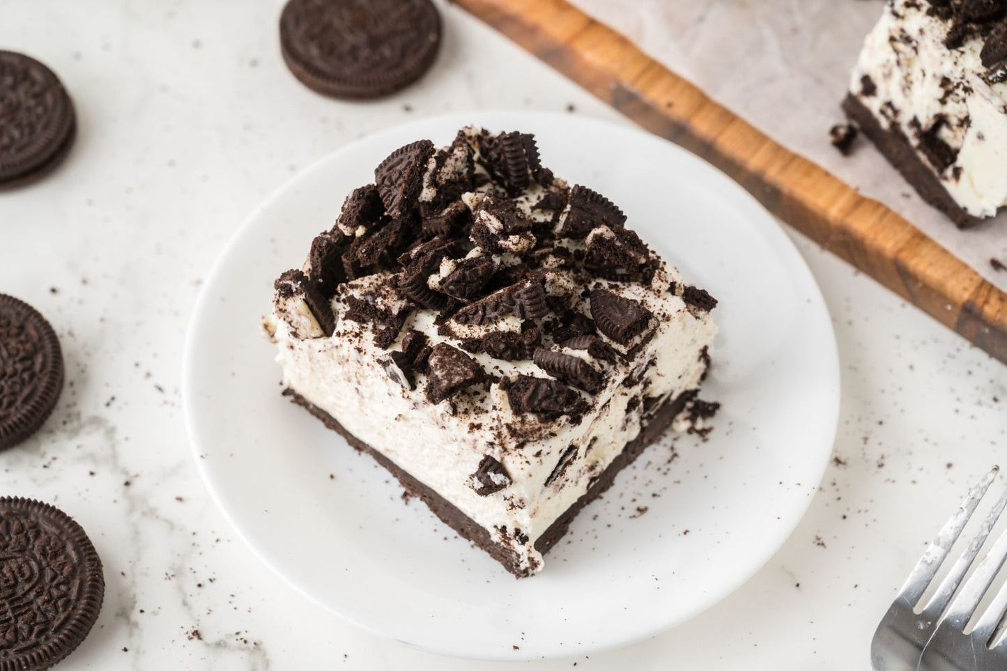 Oreo No Bake Cheesecake Bars