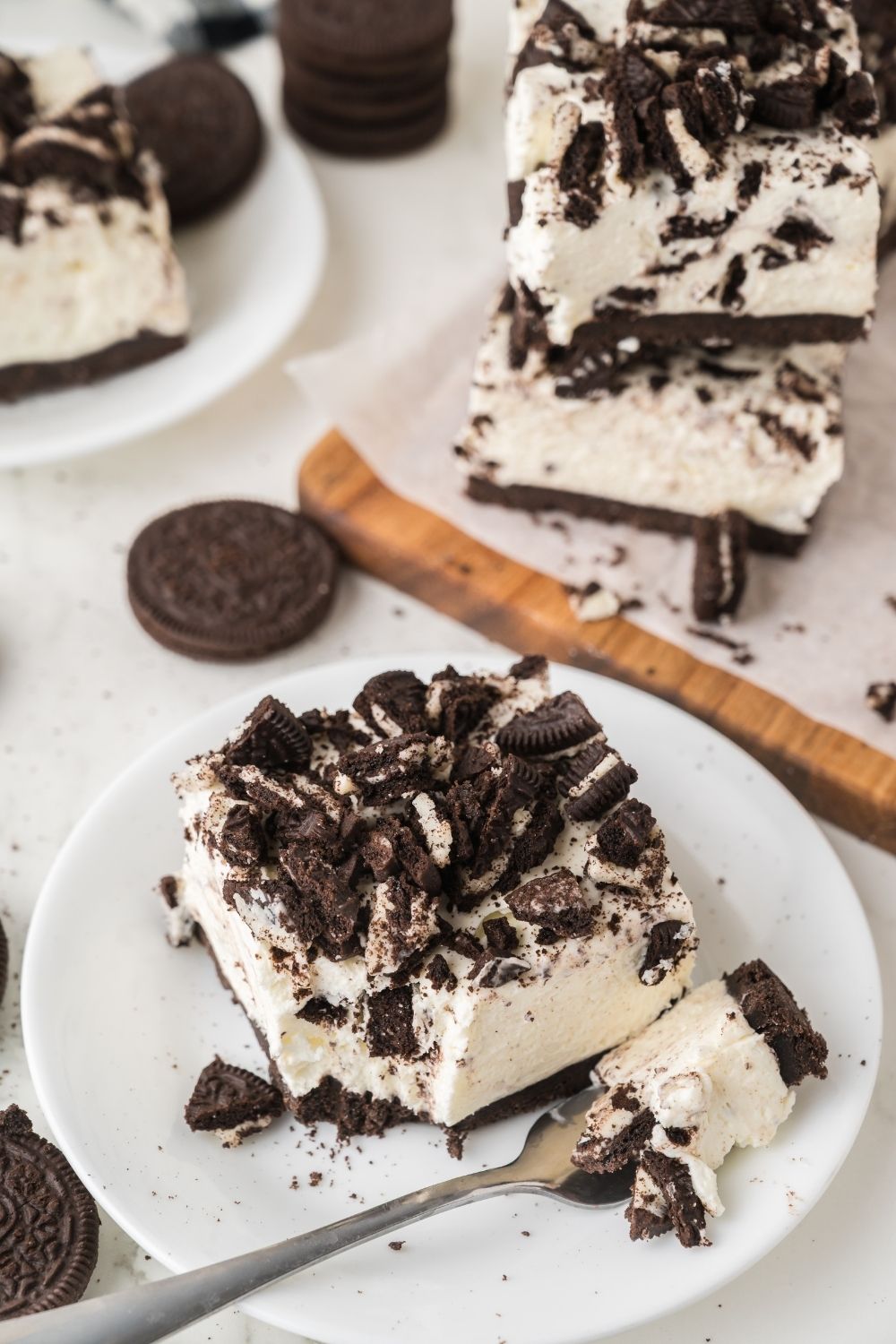 Oreo No Bake Cheesecake Bars